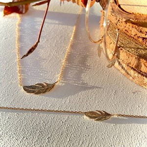 Bracelet plaqué or plume