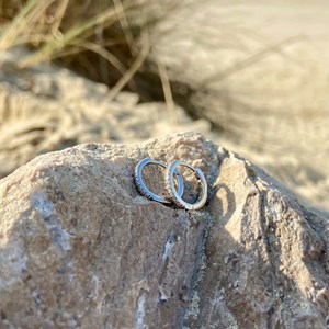 Petites créoles carola argent 925 rhodié - pavage zirconium