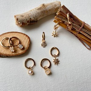 Créoles cléo plaqué or 18 carats - pendentifs cadenas