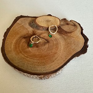 Créoles deva plaqué or 18 carats - cristaux vert émeraude