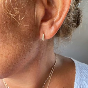 Créoles ernestine plaqué or 18 carats - triple rangée pavée