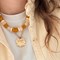 Collier en acier inoxydable doré et résine aimée pêche miel Miel