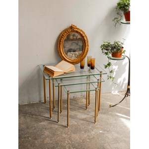 Table gigogne au plateau de verre n°150