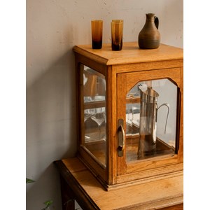 Armoire vitrine en bois clair  n°410