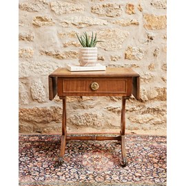 Table d'appoint en bois et cuir n°908
