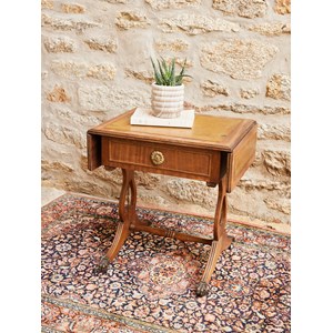 Table d'appoint en bois et cuir n°908