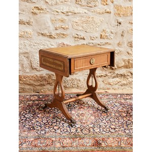 Table d'appoint en bois et cuir n°908