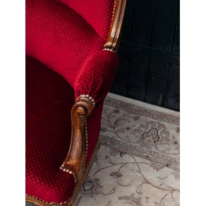 Banquette en velours rouge n°48