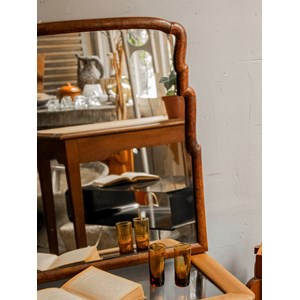 Miroir au bois sculpté n°1154
