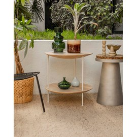 Table d'appoint en bois clair n°1328