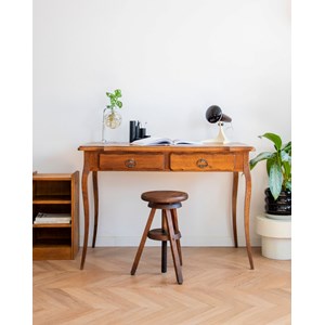 Edouard, le bureau en bois foncé n°674