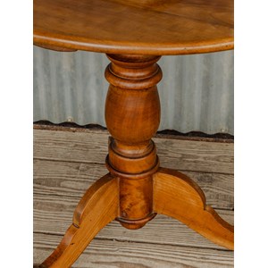 Romy, la table à manger en bois n°1325