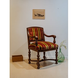 Fauteuil louis xiii en bois et tissu à rayures n°929