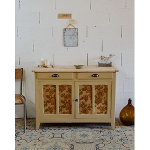 Buffet en bois beige et à motifs n°1511