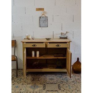Buffet en bois beige et à motifs n°1511