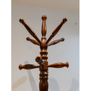 Max, le porte-manteau en bois n°318