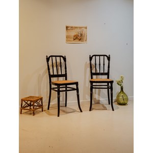 Paire de chaises en bois noir n°1219