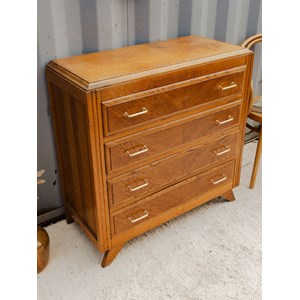 Olga, la commode en bois n°448