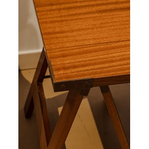 Table basse sur tréteaux en bois n°917