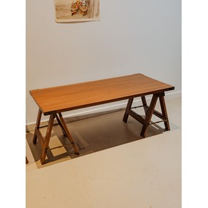 Table basse sur tréteaux en bois n°917