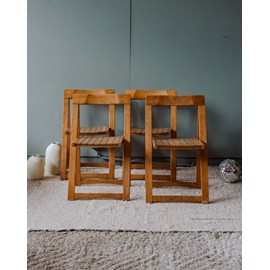 Lot de 4 chaises en bois n°1242