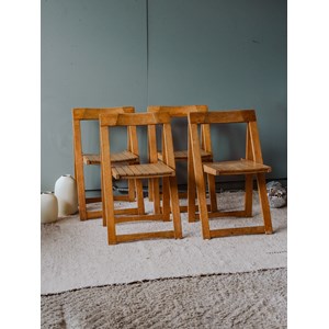 Lot de 4 chaises en bois n°1242
