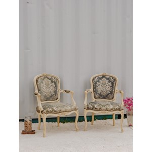 Paire de fauteuils en bois et velours n°944