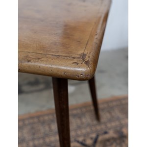 Table d'appoint en bois n°930
