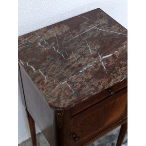 Table de chevet en marbre n°1337
