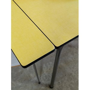Table à manger en formica n°1157