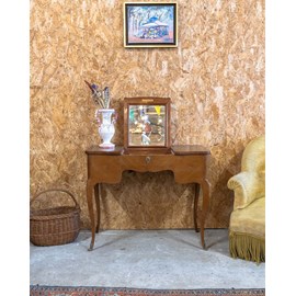 Louise, la coiffeuse en bois n°289