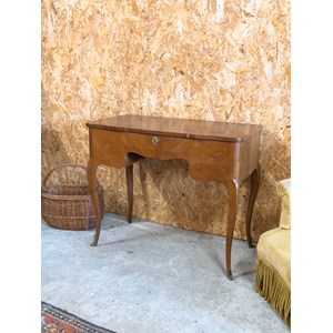 Louise, la coiffeuse en bois n°289