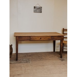 Romy, la table à manger en bois n°1354