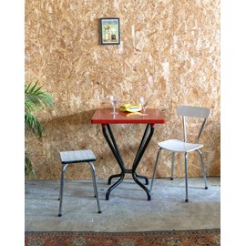 Karla, la table à manger en métal n°1159