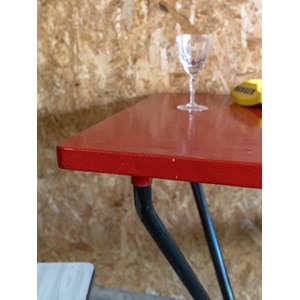 Karla, la table à manger en métal n°1159