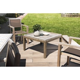 Hector - table basse de jardin béton 83x83 cm pieds en bois acacia