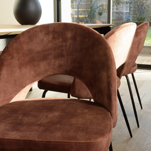 Tom - lot de 2 chaises dossier ouvert tissu velours marron pieds noir