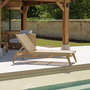 Valeria - bain de soleil en bois de teck naturel et rotin beige