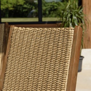 Vick - lot de 2 fauteuils pliants en bois d'acacia huilé et rotin
