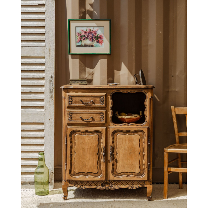 Debongout - Gilbert, le buffet en bois n°1545