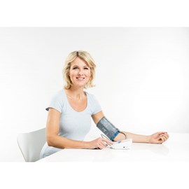 Tensiomètre bras fonction vocale - beurer - bm 49