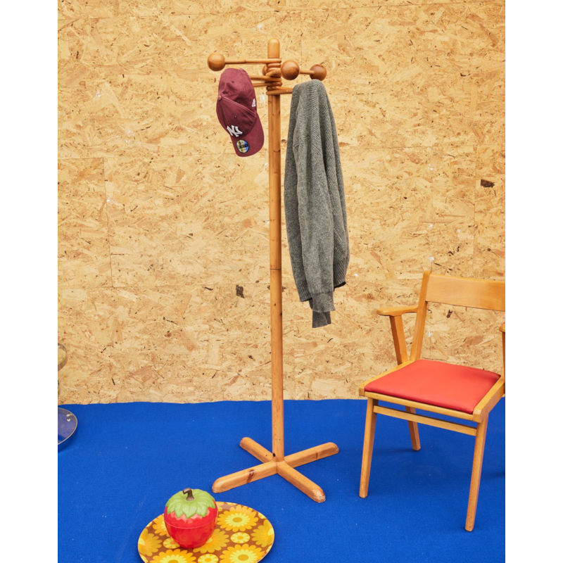 Max, le porte-manteau en pin n°354