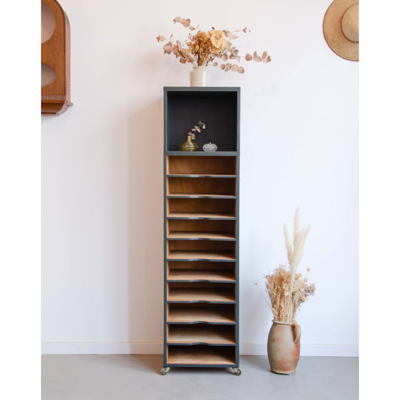 Isabelle, le casier trieur en bois n°304