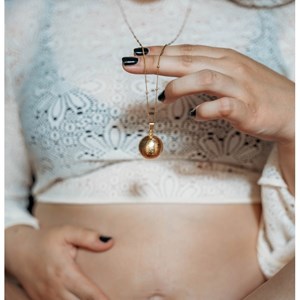 Collier bola de grossesse pure or