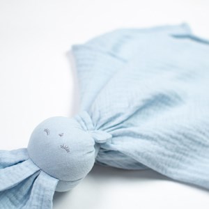 Doudou lapin  gaze jeanne bleu 50 x 50