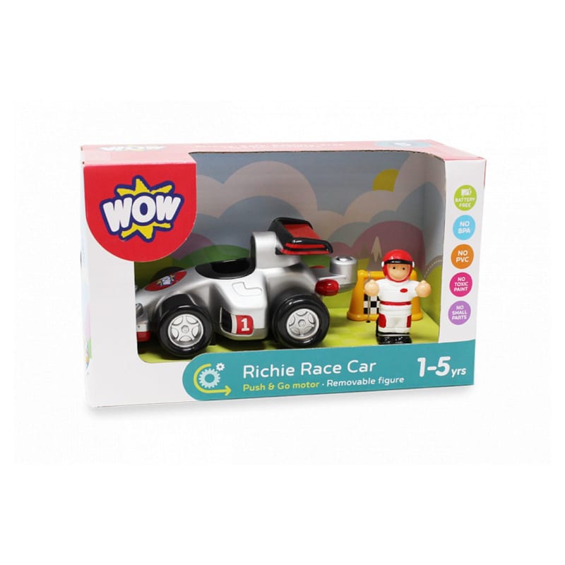 Richie et la voiture de course