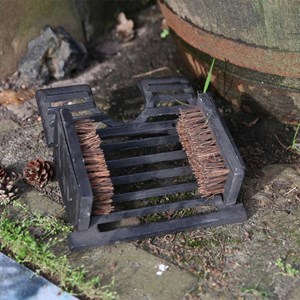 Brosse bottes en fonte