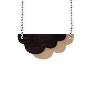 Pendentif en bois et métal