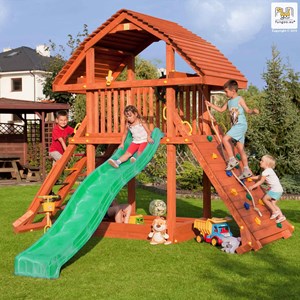 Tour de jeux giant avec toboggan, mur e