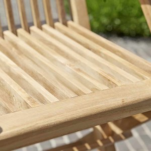 Lot de 2 fauteuils de jardin en teck bru